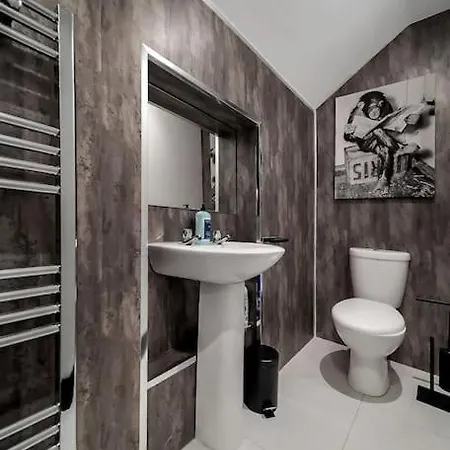 The Eden Loft: A Stylish Retreat Apartment Strabane Exterior photo