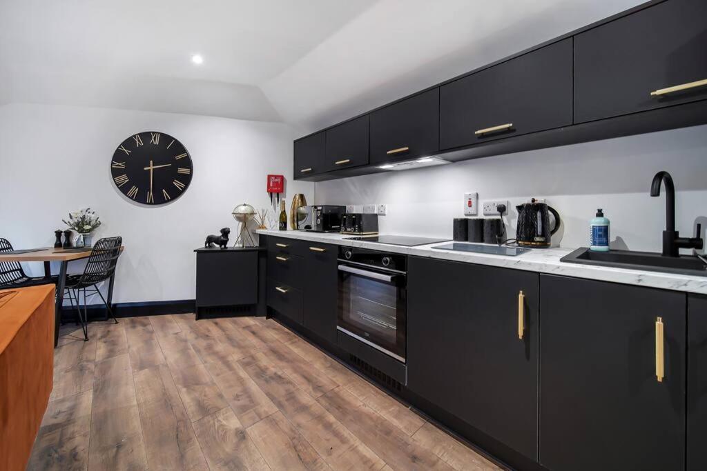 The Eden Loft: A Stylish Retreat *