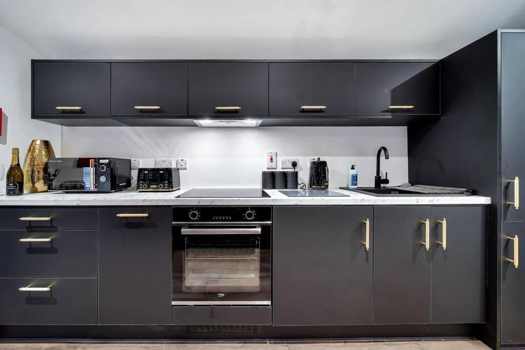 The Eden Loft: A Stylish Retreat Apartment